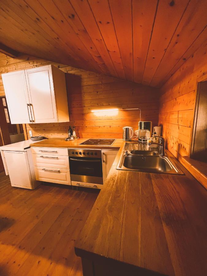 Naturnahes Familienchalet Mit Garten - Wifi - Netflix - Nur 15 Minuten Vom Chiemsee Und 35 Minuten Von Muenchen Entfernt Vogtareuth 外观 照片