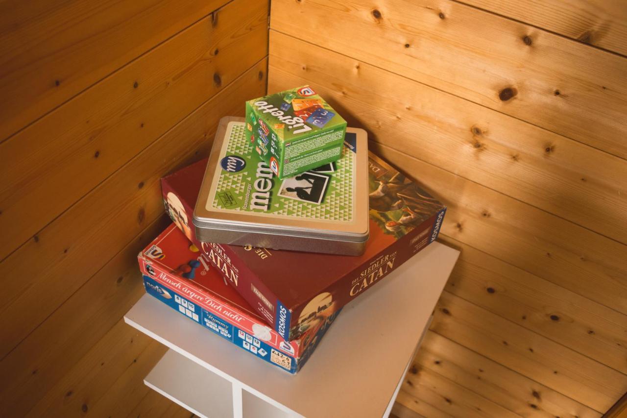 Naturnahes Familienchalet Mit Garten - Wifi - Netflix - Nur 15 Minuten Vom Chiemsee Und 35 Minuten Von Muenchen Entfernt Vogtareuth 外观 照片